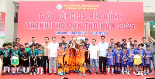 Đội CLB Võ Trường Toản giành chức vô địch