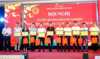Tuyên dương 220 doanh nghiệp nộp thuế tiêu biểu năm 2024