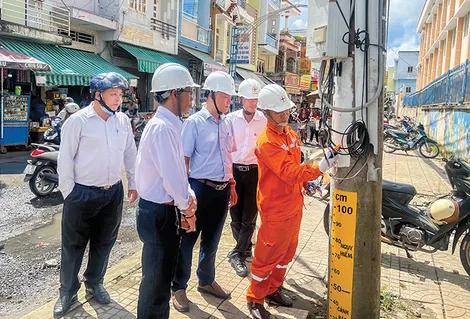 Tăng cường kiểm tra, tuyên truyền bảo vệ hành lang an toàn lưới điện cao áp