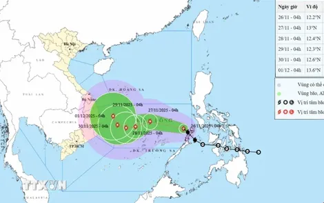 Dự báo bão số 15 có khả năng mạnh thêm, di chuyển phức tạp trên biển Đông