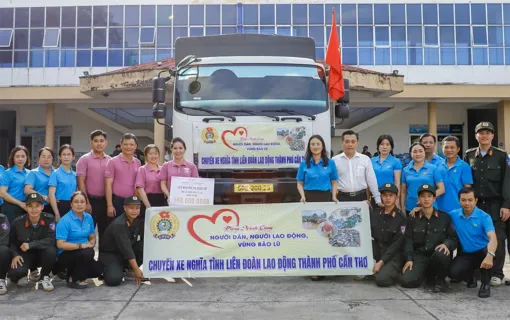 Khởi hành “Chuyến xe nghĩa tình” hỗ trợ đồng bào miền Trung, Tây Nguyên bị thiệt hại do mưa lũ