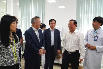 Doanh nhân Singapore tìm cơ hội hợp tác lĩnh vực Y tế tại Cần Thơ
