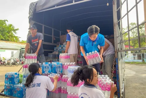 Tuổi trẻ TP Cần Thơ mang 46 tấn hàng hóa “tiếp sức” đồng bào bị ảnh hưởng do bão lũ