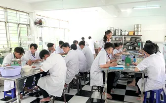 Noi gương Bác, nâng cao chất lượng dạy và học