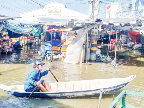 Chợ Huỳnh Hữu Nghĩa “đìu hiu” vì ngập sâu