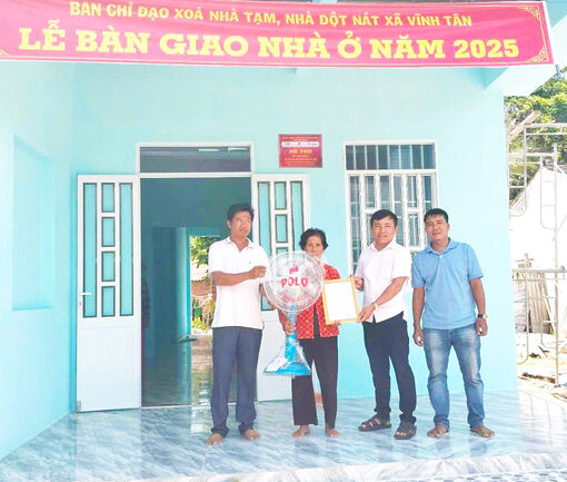 ភាព​រីក​រាយ​ចំ​ពោះ​ការ​ផ្លាស់​ថ្មី​ពី​គោល​ន​យោ​បាយ​ជន​ជាតិ​