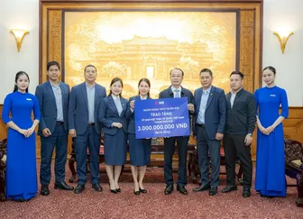 Ngân hàng TMCP Quân đội đóng góp 3 tỉ đồng hỗ trợ TP Huế khắc phục hậu quả thiên tai