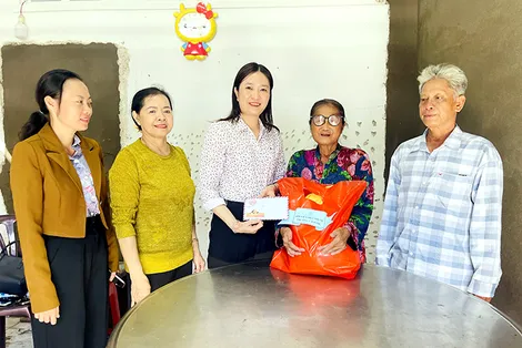 Đoàn kết giúp nhau nâng cao đời sống