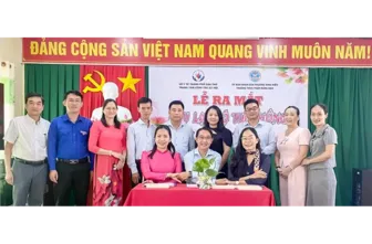 Ra mắt Câu lạc bộ Tuổi hồng Trường THCS Trần Hưng Đạo