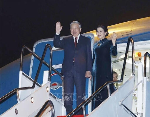 Vietnamese Party chief successfully wraps up state visit to Laos