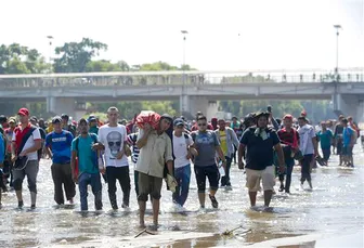 Mỹ tạm dừng toàn bộ hồ sơ xin nhập cư của công dân 19 quốc gia