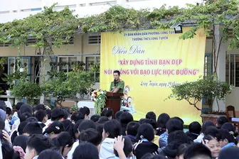 Tuyên truyền pháp luật qua diễn đàn “Xây dựng tình bạn đẹp - Nói không với bạo lực học đường”