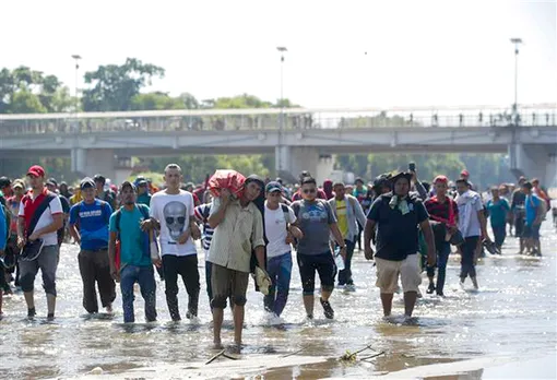 Mỹ tạm dừng toàn bộ hồ sơ xin nhập cư của công dân 19 quốc gia