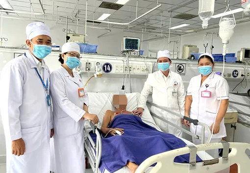 Cứu kịp bệnh nhân suýt tắt thở vì sặc nửa trái nho xanh