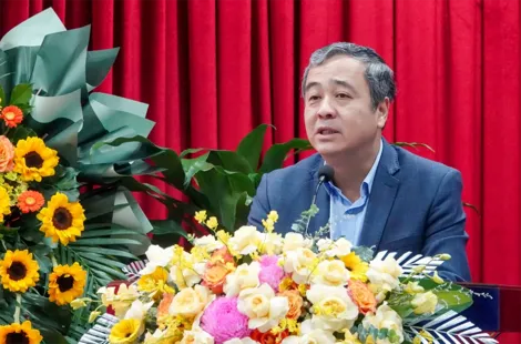 Đổi mới căn bản, toàn diện chương trình, giáo trình lý luận chính trị trong tình hình mới