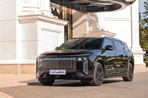 Top “pháo đài di động” phục vụ nguyên thủ: Lạc Hồng 900 LX sánh vai cùng loạt “ông lớn”, có một điểm đặc biệt