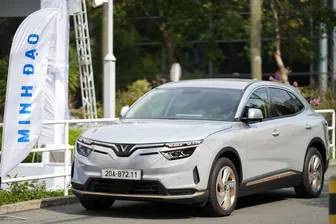 VinFast VF 8: Sự kết hợp hoàn hảo giữa công nghệ đỉnh cao và giá trị sử dụng cho gia đình