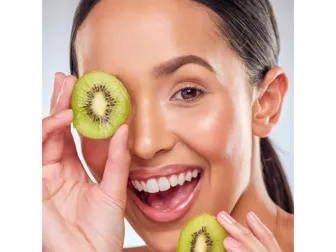 Ăn trái cây giàu vitamin C trực tiếp sinh collagen và tái tạo da