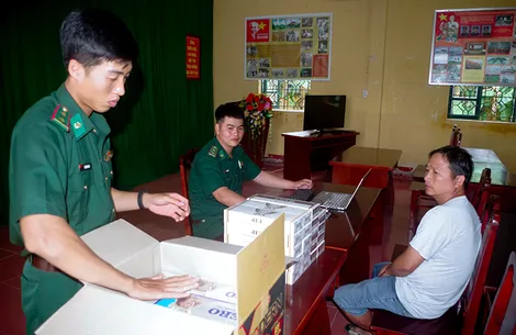 Bộ đội Biên phòng TP Cần Thơ bắt đối tượng tàng trữ, mua bán thuốc lá điếu nhập lậu