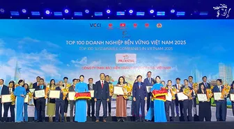 Prudential lần thứ 9 liên tiếp được vinh danh Top 100 Doanh nghiệp Phát triển bền vững tại Việt Nam