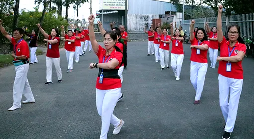 Nhịp sống khỏe cùng thể dục dưỡng sinh
