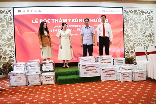 Agribank Chi nhánh Cần Thơ tổ chức bốc thăm chương trình "Vững bền tài chính - Phát lộc an khang"