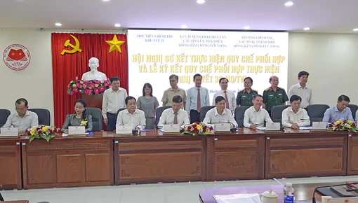 Học viện Chính trị khu vực IV ký kết tăng cường phối hợp bảo vệ nền tảng tư tưởng của Đảng