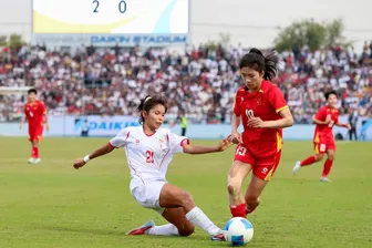 Bóng đá nam và nữ vào bán kết, Việt Nam vươn lên thứ hai bảng tổng sắp