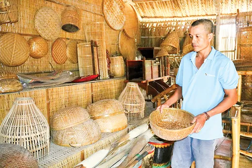 Một lòng gìn giữ nghề đan đát truyền thống