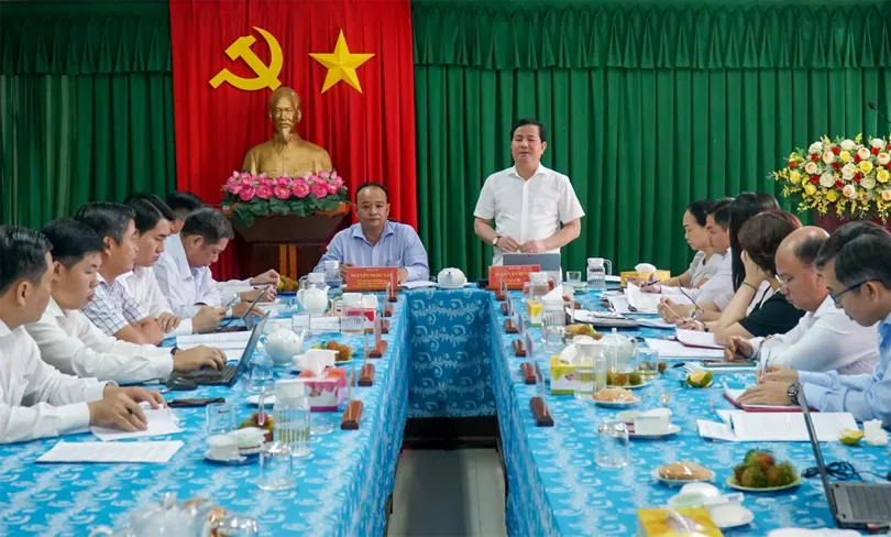 Đẩy mạnh vận động cán bộ, đảng viên và nhân dân tích cực tham gia phát triển thành phố