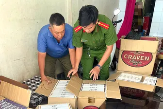 Bắt quả tang các đối tượng tàng trữ, buôn bán thuốc lá điếu nhập lậu