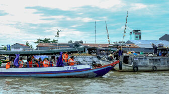 ព្រឹត្តិ​ការណ៍​ពិធី​បុណ្យ​ផ្សេង​ៗនៅ​ចុង​ឆ្នាំ​ បង្ក​ចំ​ណុច​លេច​ធ្លោ​សម្រាប់​ទេស​ចរណ៍​