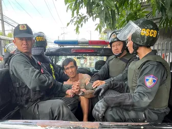 Bắt giữ đối tượng manh động, cố thủ, chống người thi hành công vụ Bắt giữ đối tượng manh động, cố thủ, chống người thi hành công vụ