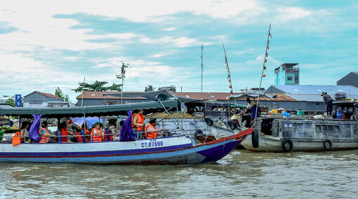 ព្រឹត្តិ​ការណ៍​ពិធី​បុណ្យ​ផ្សេង​ៗនៅ​ចុង​ឆ្នាំ​ បង្ក​ចំ​ណុច​លេច​ធ្លោ​សម្រាប់​ទេស​ចរណ៍​
