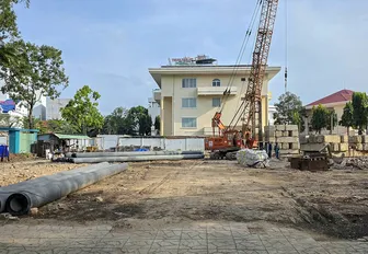 Đẩy nhanh tiến độ thi công, sớm hoàn thành các công trình trọng điểm Đẩy nhanh tiến độ thi công, sớm hoàn thành các công trình trọng điểm