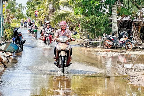 Người dân Long Hưng mong sớm nâng cấp các tuyến đường giao thông xuống cấp