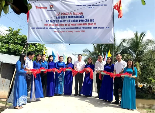 Khánh thành cầu giao thông nông thôn trên 350 triệu đồng ở xã Mỹ Tú