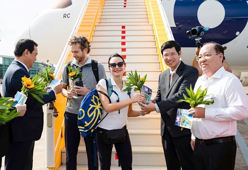 Việt Nam đón khách du lịch quốc tế thứ 20 triệu năm 2025
