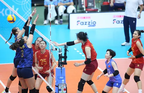 SEA Games 33 ngày 15-12: Bóng chuyền nữ lỡ hẹn HCV; U22 Việt Nam vào chung kết bóng đá nam