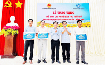 ទី​ក្រុង​កឹង​ធើ អនុ​វត្ត​គោលន​យោ​បាយ​ធា​នា​រ៉ាប់​រង​សុខាភិបាល​មាន​ប្រ​សិទ្ធ​ភាព​នៅ​តំបន់​ជន​ជាតិ​ភាគ​តិច​