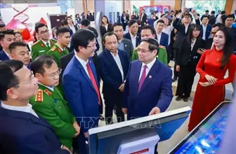 Lấy người dân, doanh nghiệp làm trung tâm phục vụ, là chủ thể trong triển khai khoa học công nghệ, đổi mới sáng tạo và cải cách hành chính