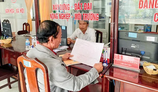 Thủ tục hành chính không hẹn ở xã Hỏa Lựu