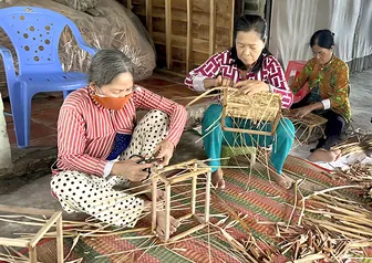 Trợ lực cho phụ nữ vượt khó