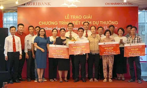 Agribank Chi nhánh Cần Thơ trao giải chương trình Tiết kiệm dự thưởng "Vững bền tài chính - Phát lộc an khang"