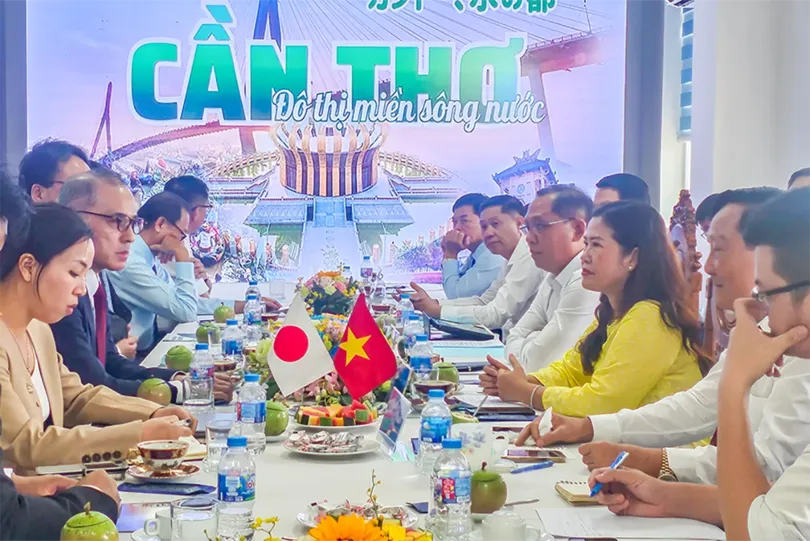 Lãnh đạo thành phố làm việc với Tập đoàn Canon