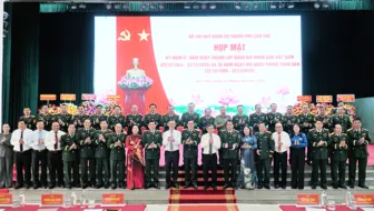 TP Cần Thơ: Họp mặt kỷ niệm Ngày thành lập Quân đội Nhân dân Việt Nam