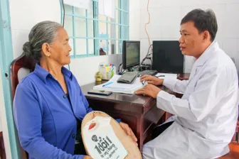 Chuyển giao trạm y tế cho UBND cấp xã quản lý