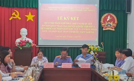 Viện Kiểm sát Nhân dân khu vực 9 ­- Cần Thơ ký kết quy chế phối hợp với 11 UBND xã