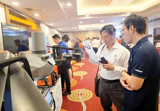 Chuyển đổi số toàn diện - Từ tư duy số đến hành động số