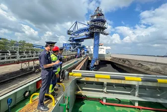 Chi cục Hải quan khu vực XIX vượt chỉ tiêu thu ngân sách nhà nước so với dự toán